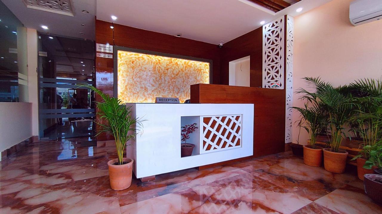 Spring Sky Haridwar By Shrigo Hotels Exterior foto