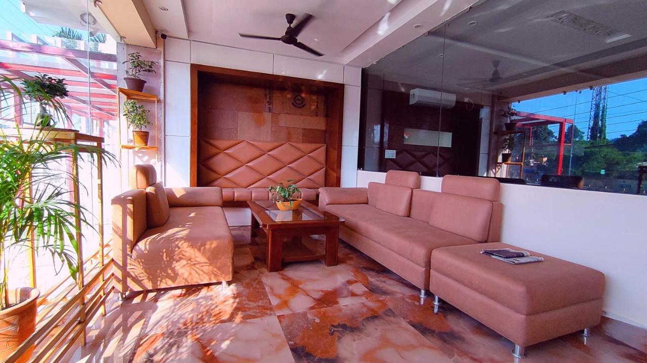 Spring Sky Haridwar By Shrigo Hotels Exterior foto